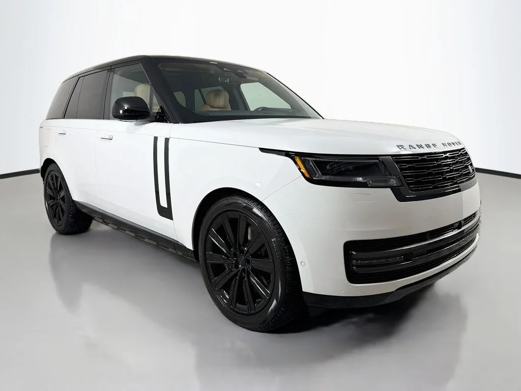 New 2026 Fuji White Land Rover SE PHEV image 3