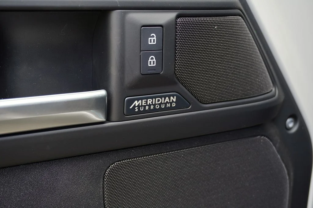 New 2026 Borasco Grey Land Rover X-Dynamic SE image 11