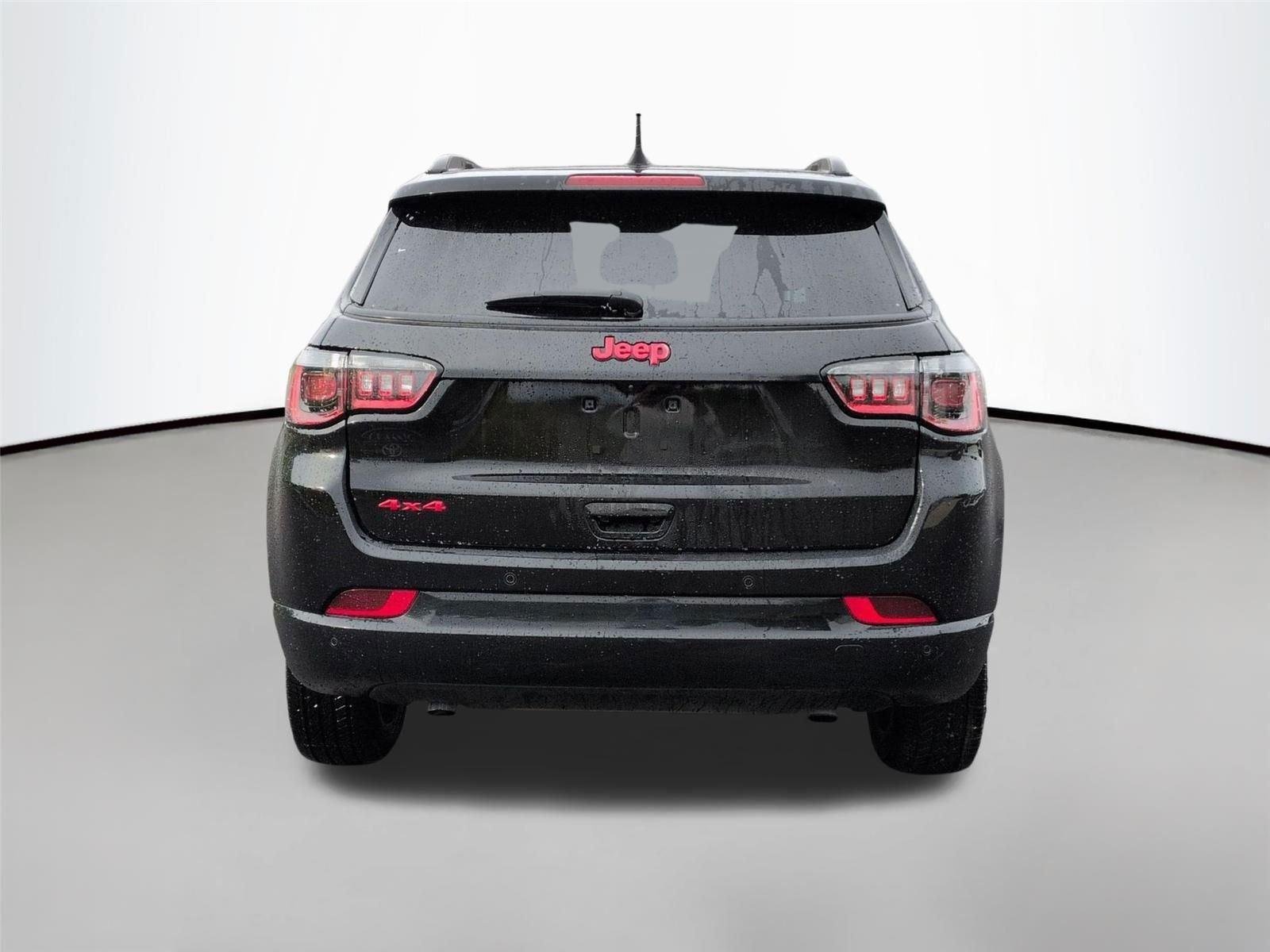 Used 2023 Diamond Black Crystal Pearlcoat Jeep (RED) Edition image 5