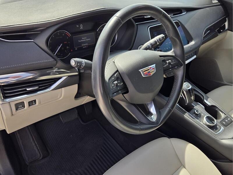 Used 2019 Atlantic Metallic CADILLAC FWD 4DR LUXURY image 11