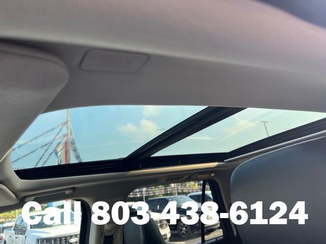 Used 2022 White Ford XLT image 10