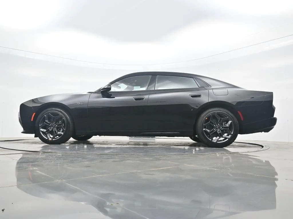 New 2026 Diamond Black Crystal Pearlcoat Dodge R/T image 43