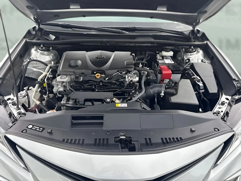 Used 2022 Silver Toyota LE image 16