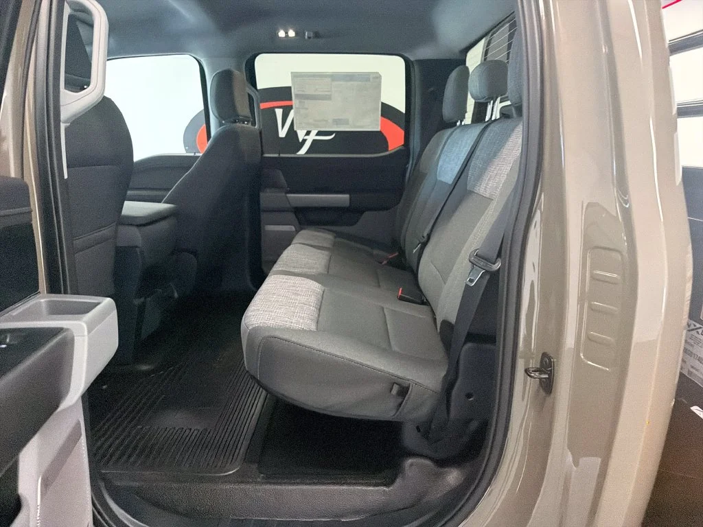 New 2027 Gray Ford XLT image 15