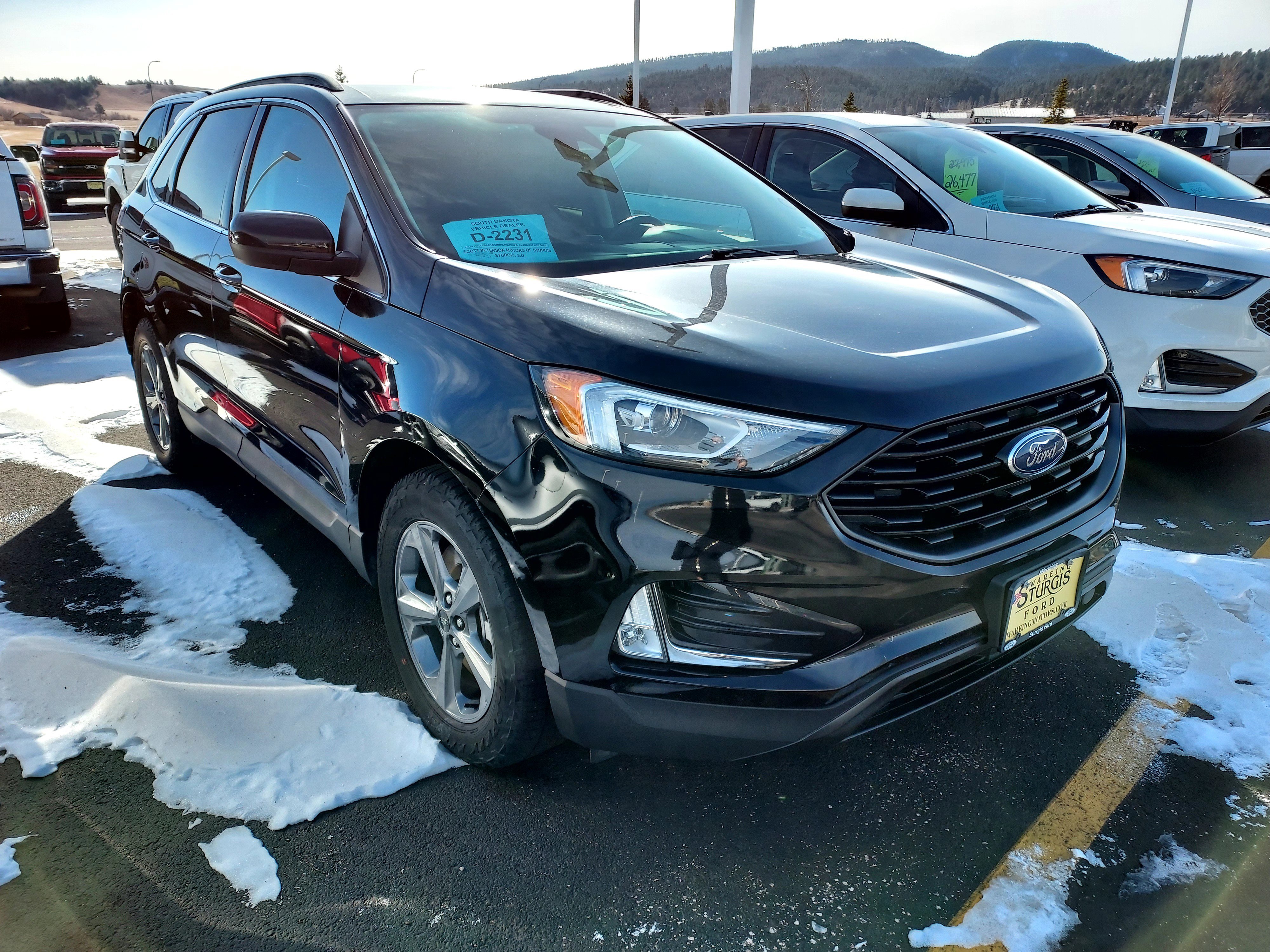 Used 2022 Black Ford SEL image 9
