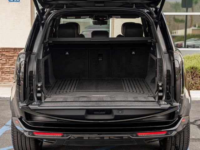 Used 2023 Santorini Black Metallic Land Rover SE image 27