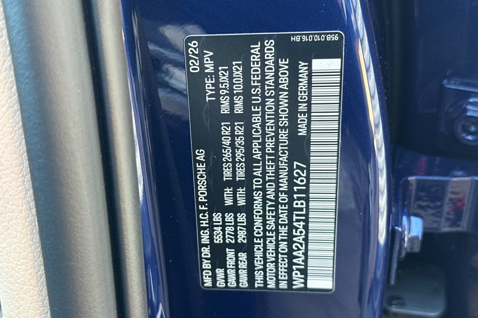 New 2026 Gentian Blue Metallic Porsche AWD image 29