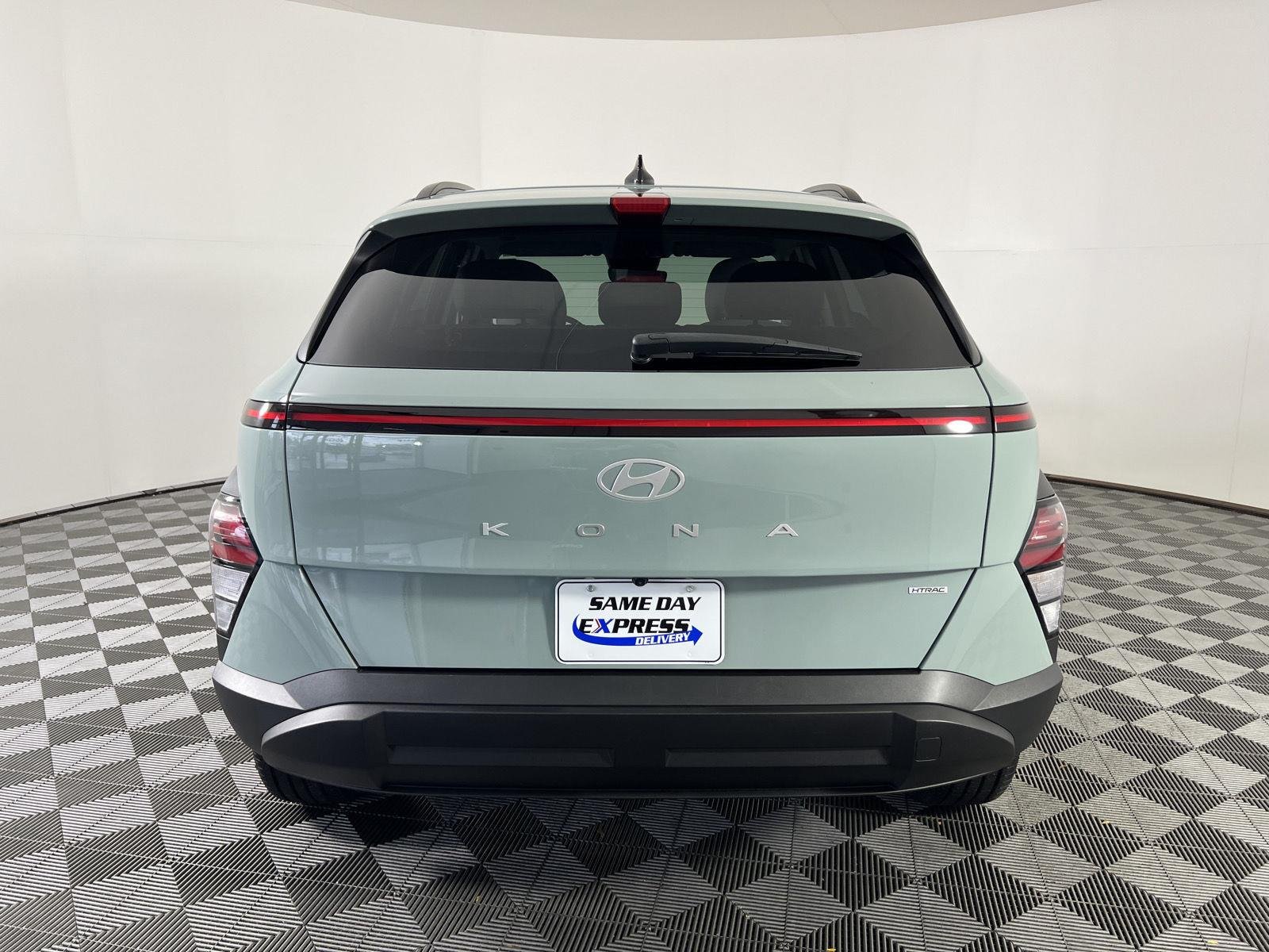 Used 2024 Mirage Green Hyundai SEL image 24