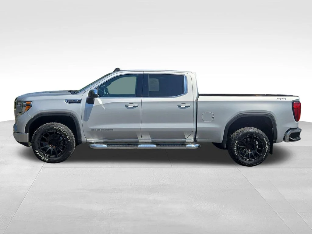 Used 2021 Gray GMC SLE image 14