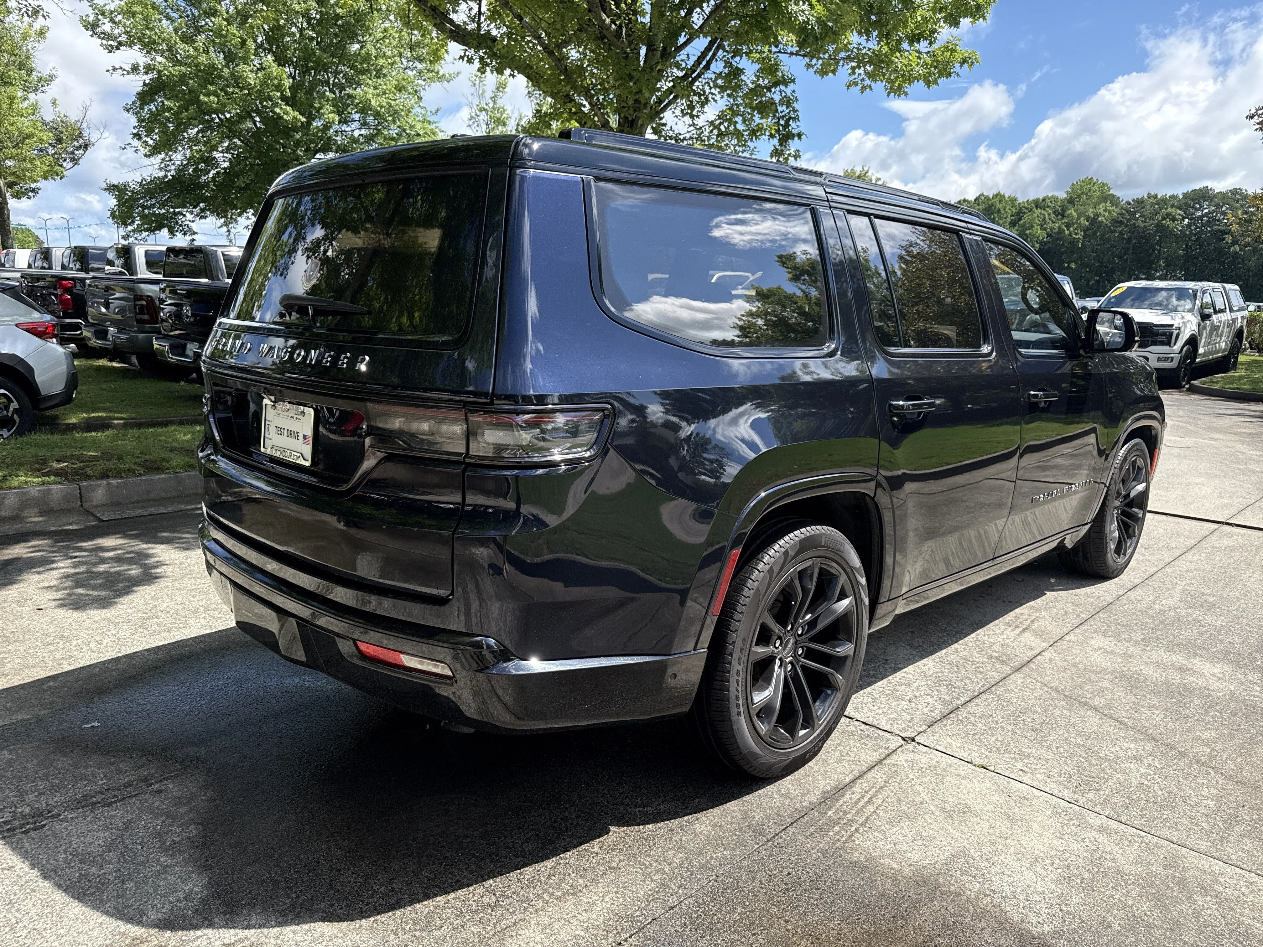2024 Jeep Grand Wagoneer Series III - Photo 7