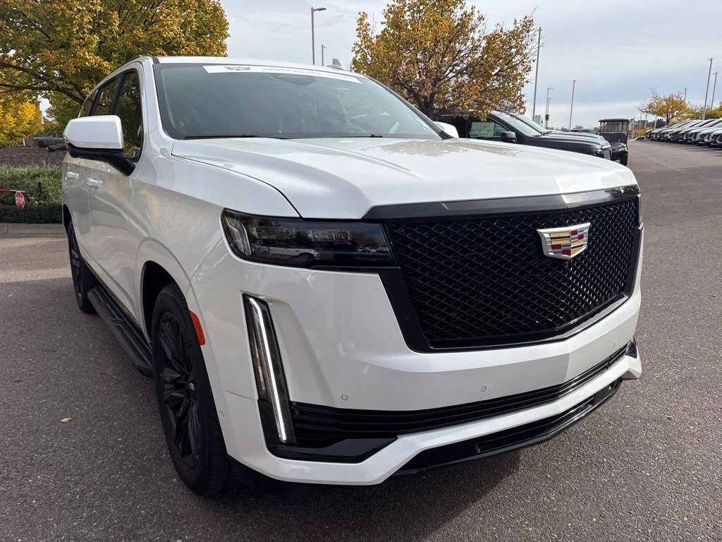 Used 2022 Crystal White Cadillac Sport Platinum image 7