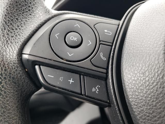 Used 2023 White Toyota LE image 24