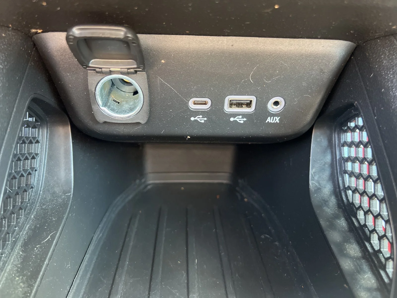 Used 2021 Iridescent Pearl Tricoat Chevrolet RS image 41