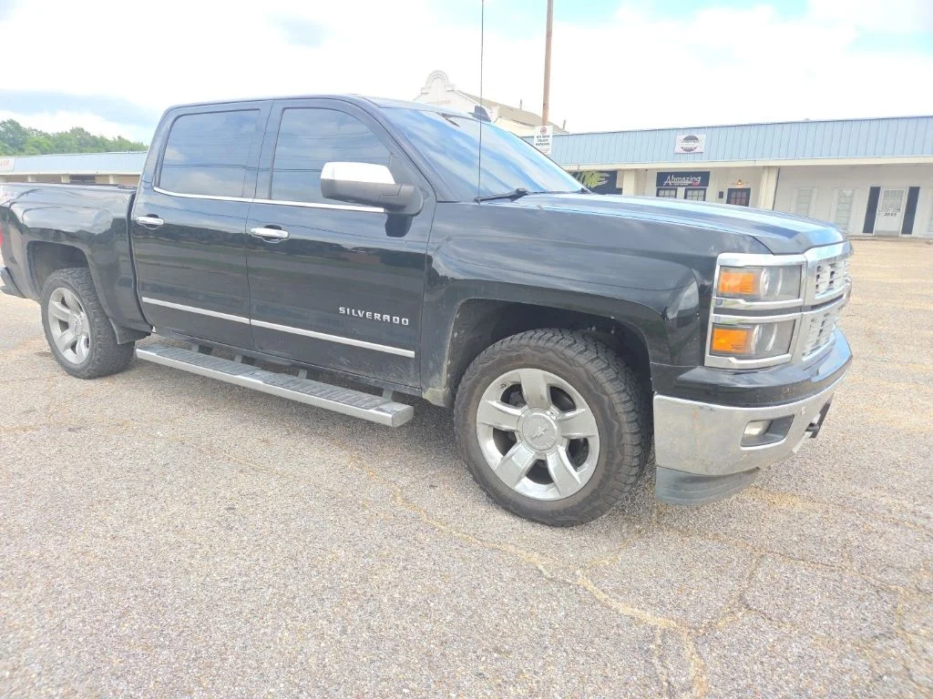 Used 2015 Black Chevrolet LTZ image 12