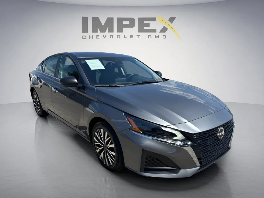 Used 2025 Charcoal Nissan SV image 7