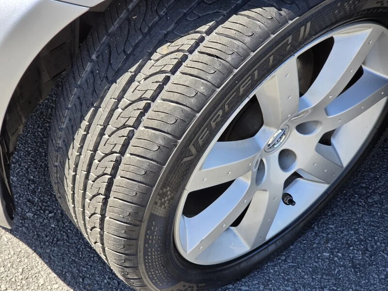 Used 2005 Chrome Silver Metallic NISSAN TOURING image 15