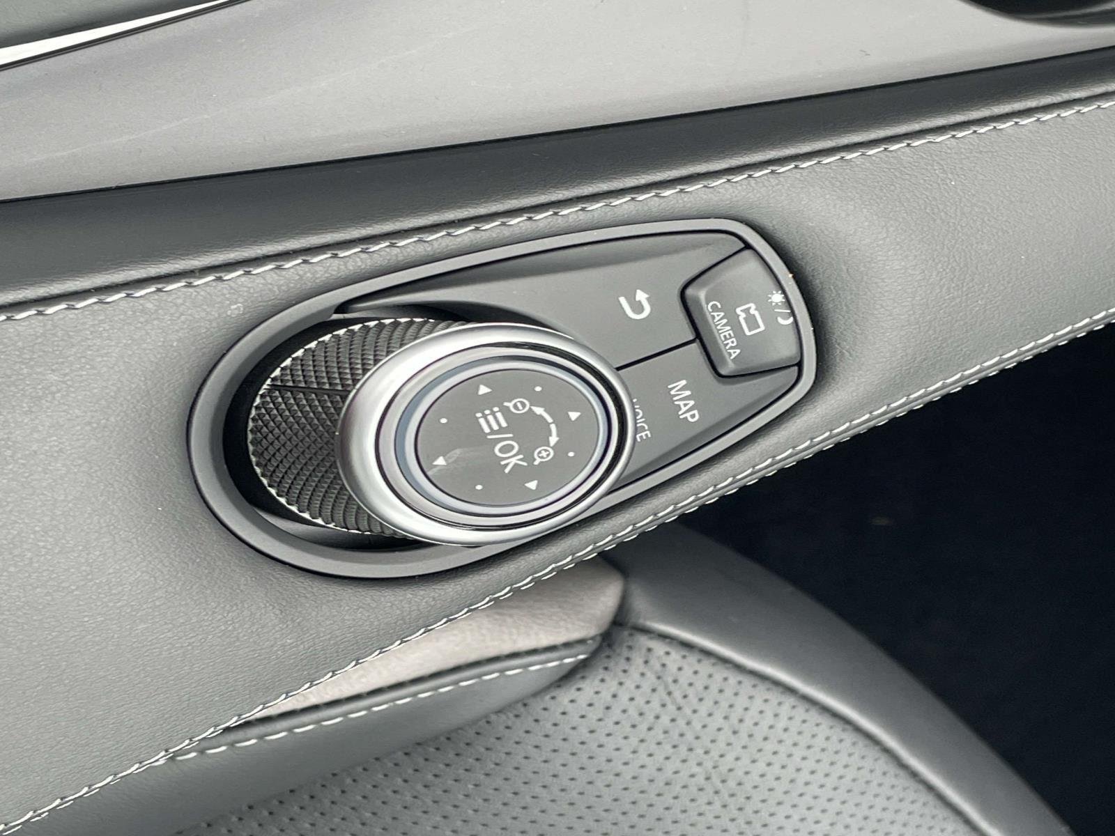 2025 INFINITI QX55 Essential - Photo 24