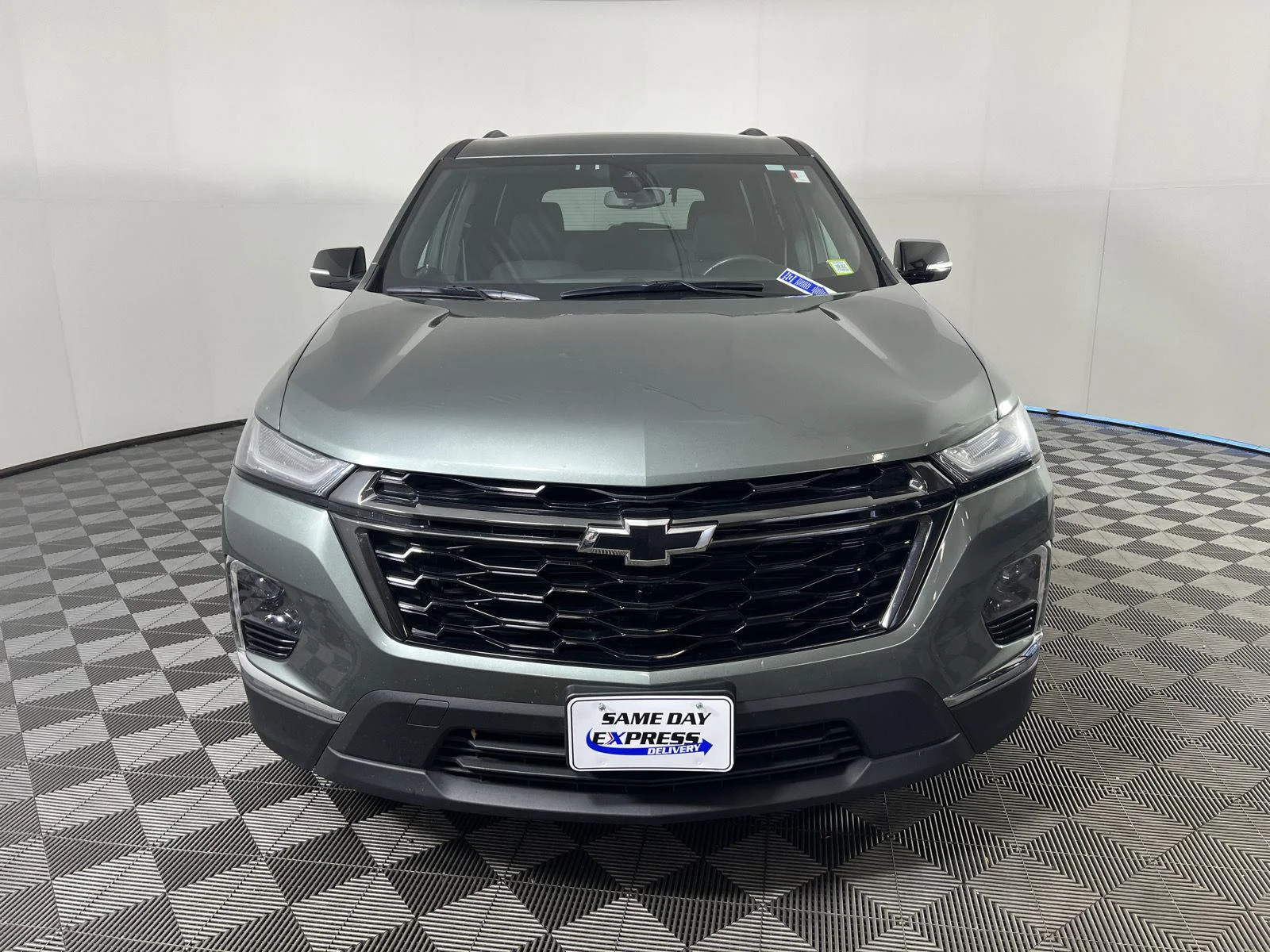 Used 2022 Silver Sage Metallic Chevrolet LT Cloth image 31