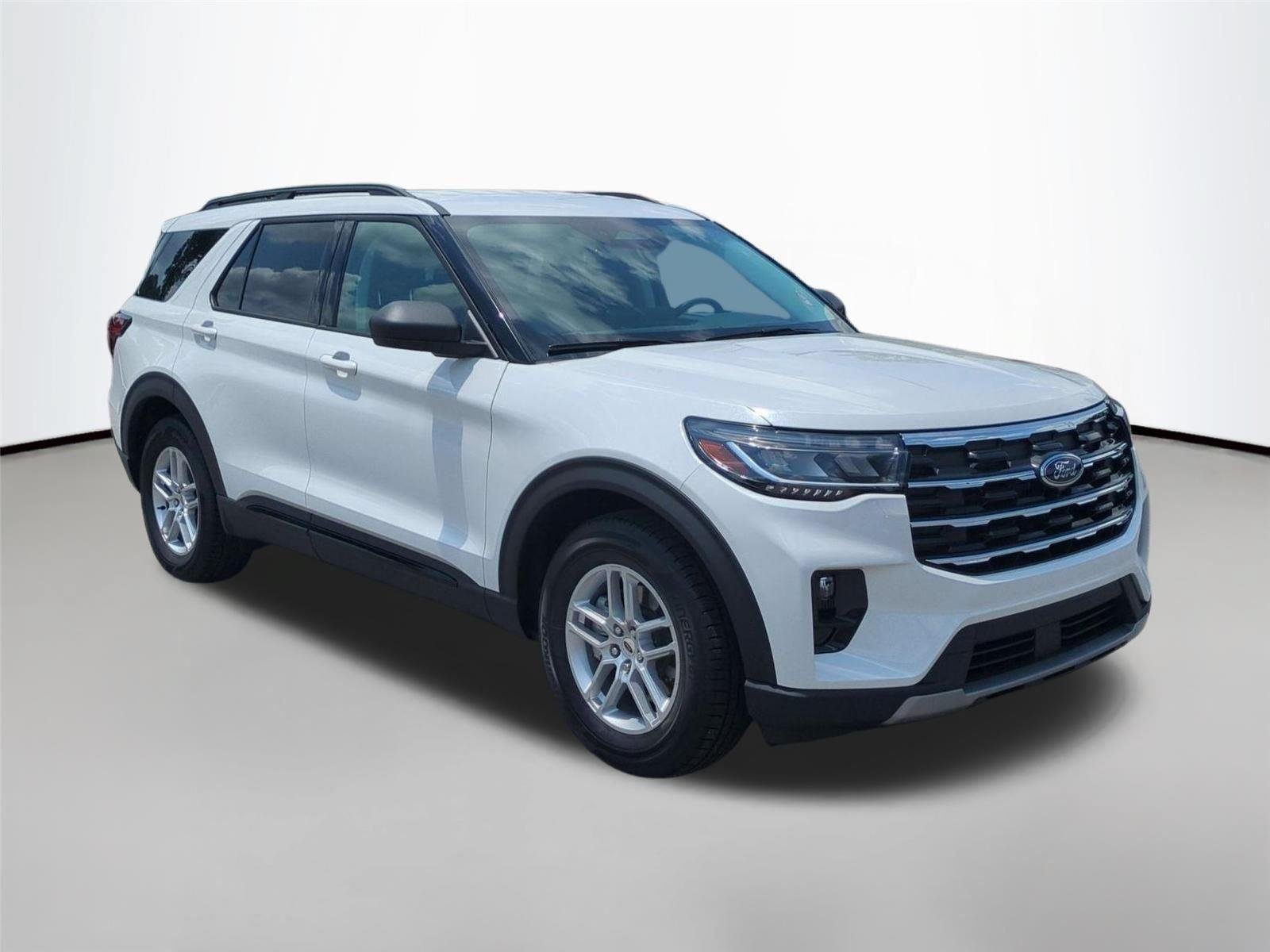 New 2026 Star White Metallic Tri-Coat Ford Active image 7