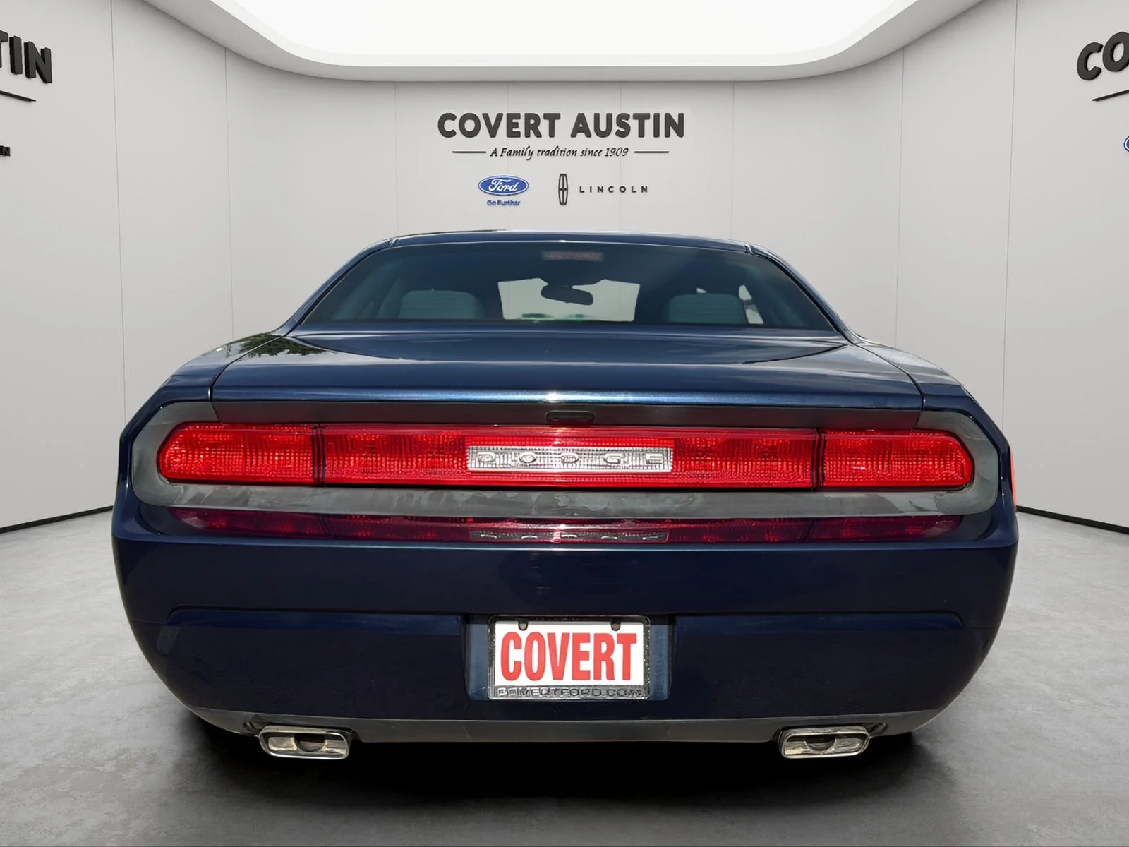Used 2014 Blue Dodge SXT image 4