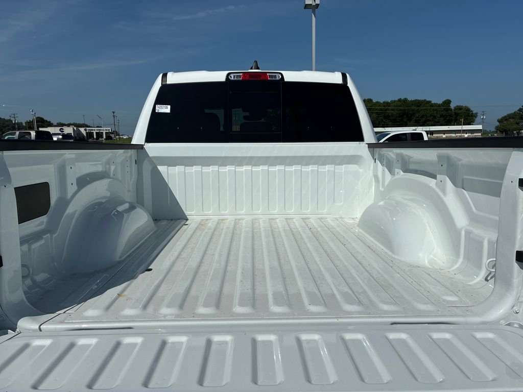 New 2026 Bright White Clearcoat RAM Big Horn/Lone Star image 4