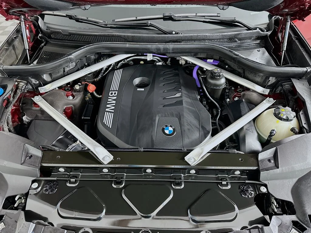 Certified Used 2025 Red BMW xDrive40i image 31