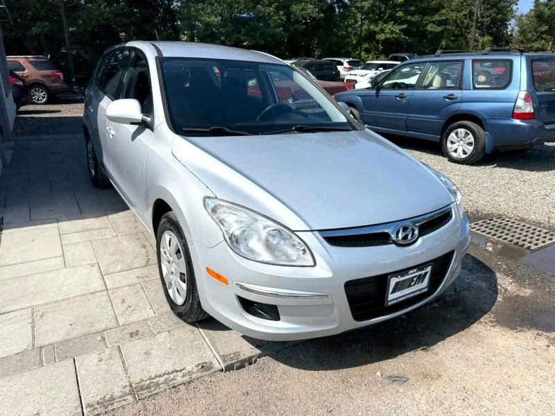 2011 Hyundai Elantra Touring GLS - Photo 25