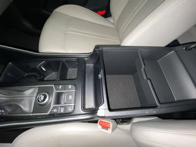 Used 2025 Black Kia S image 21