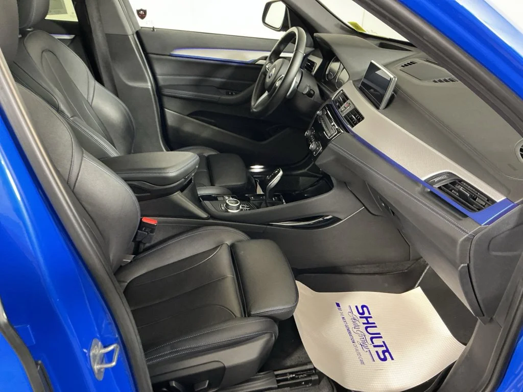 Used 2022 Blue BMW xDrive28i image 17