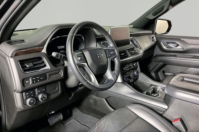 Used 2023 Black Chevrolet Z71 image 16