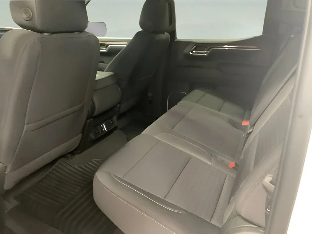 2023 Chevrolet Silverado 1500 LT - Photo 16