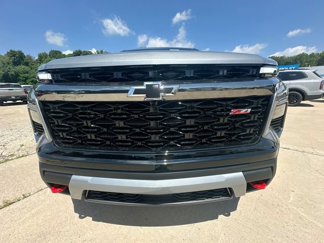 New 2026 Sterling Gray Metallic Chevrolet Z71 image 32