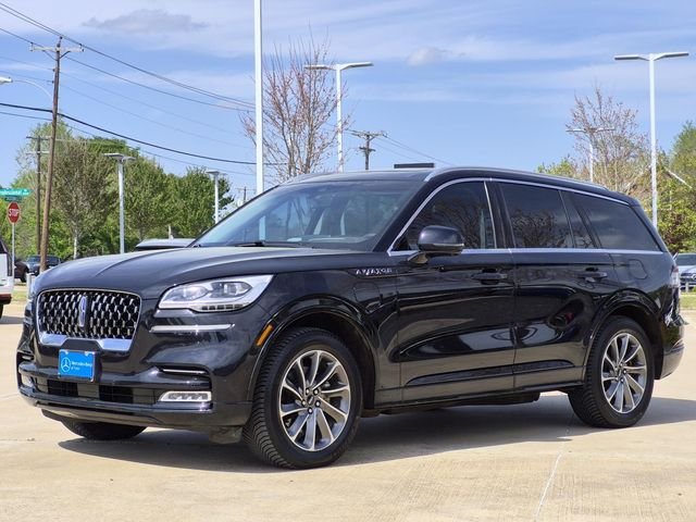 Used 2020 Black Metallic Lincoln Grand Touring image 3