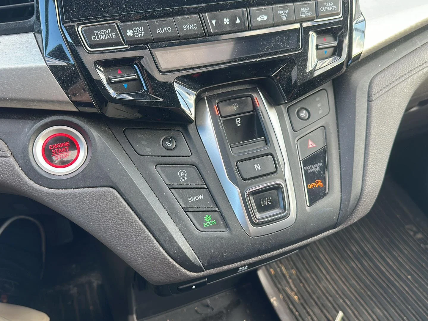 Used 2018 Pacific Pewter Metallic Honda Touring image 22