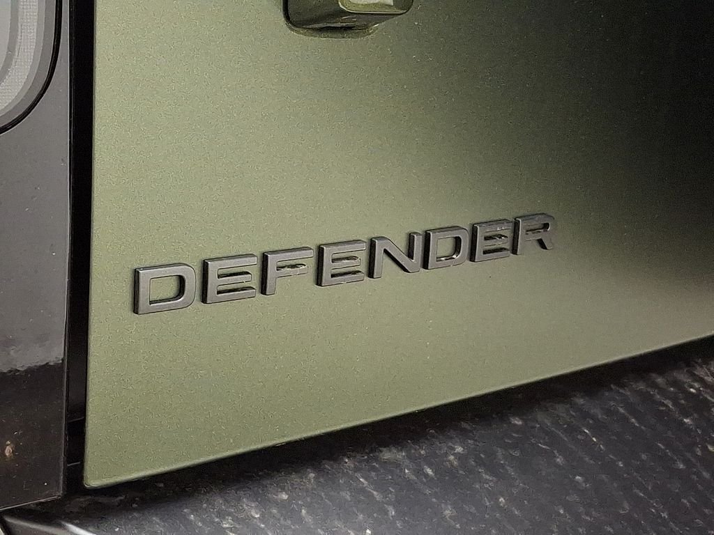 New 2026 Woolstone Green Land Rover X-Dynamic SE image 22