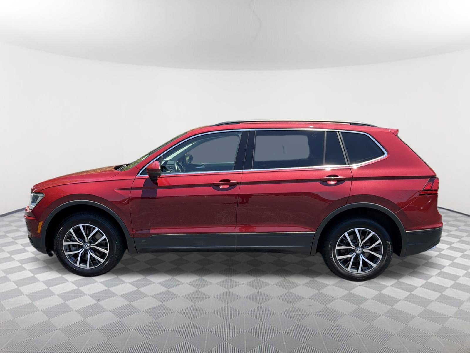 Used 2019  Volkswagen SE image 8