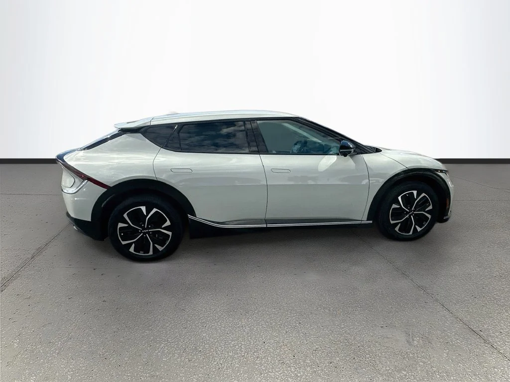 Certified Used 2023  Kia Wind image 8