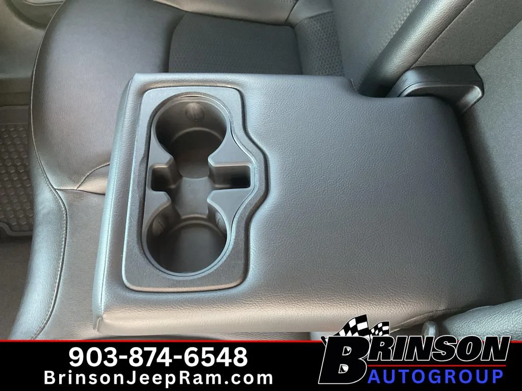 Used 2025 Silver Zynith Metallic Clearcoat Jeep Trailhawk image 17
