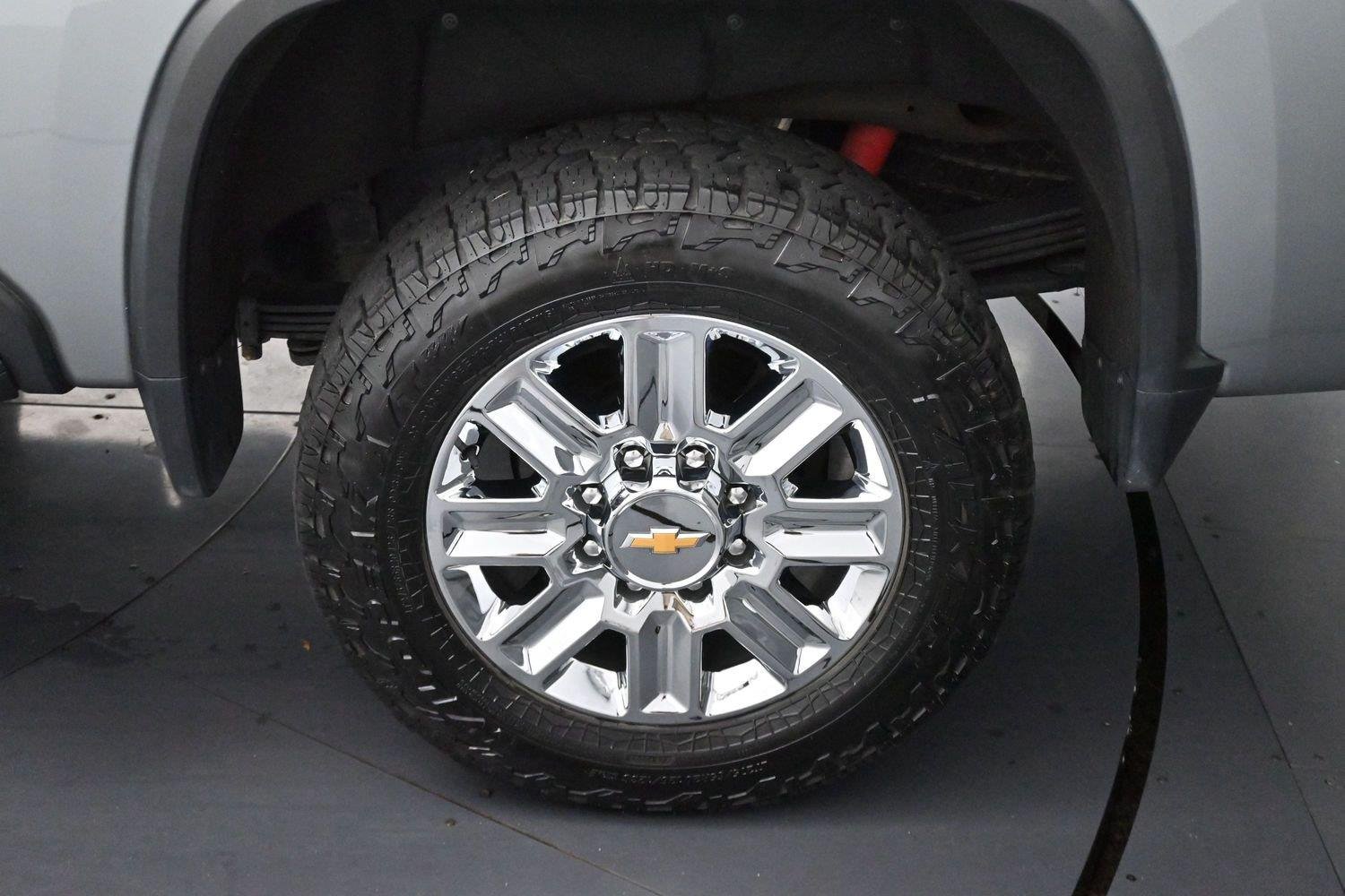 Used 2024 Sterling Gray Metallic Chevrolet High Country image 32