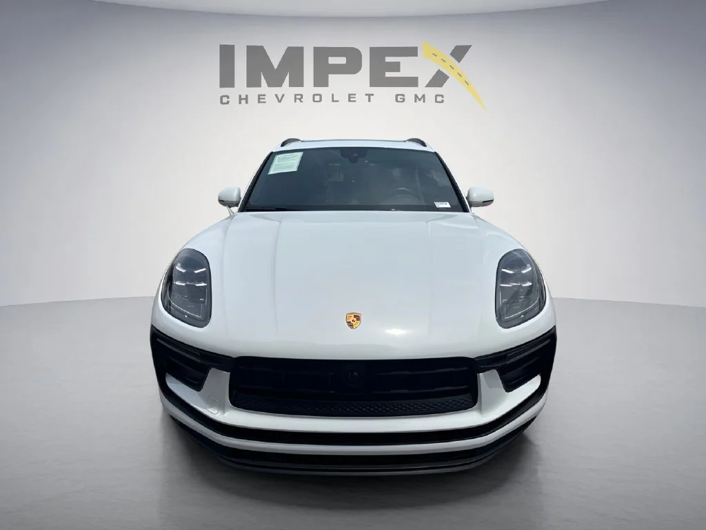 Used 2024  Porsche  image 8