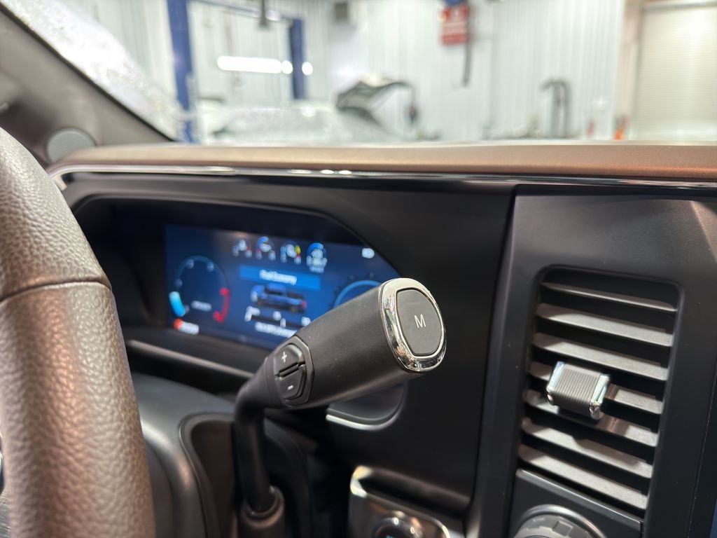 Used 2025 Star White Metallic Tri-Coat Ford King Ranch image 29