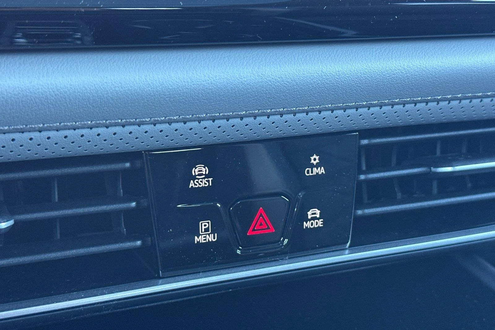New 2026 Pure Gray Volkswagen 2.0T Peak Edition image 21