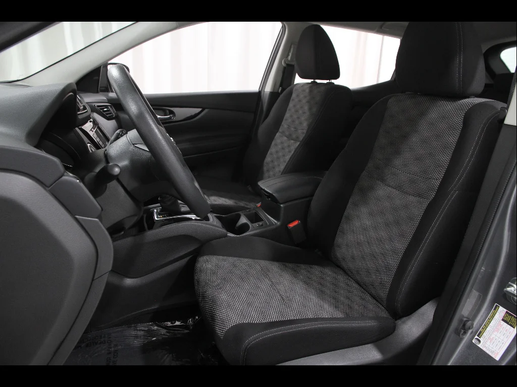 Used 2020 Gun Metallic Nissan SV image 5