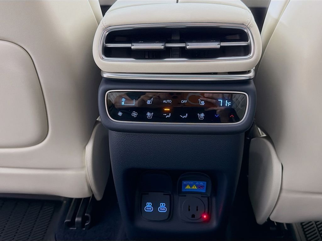 New 2026 Savile Silver Genesis 3.5T Prestige image 27