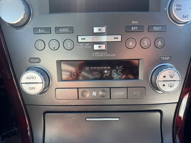 Used 2009 Quartz Silver Metallic Subaru 2.5i image 17