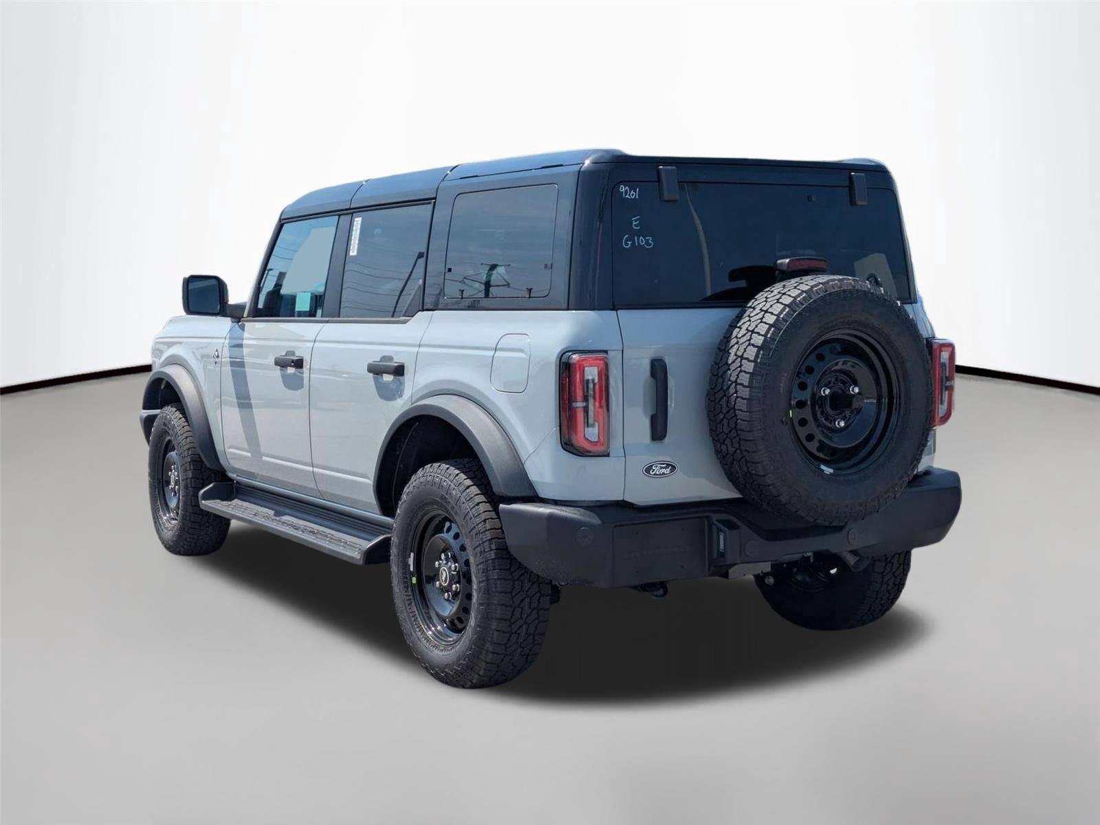 New 2026 Avalanche Gray Ford Outer Banks® image 7