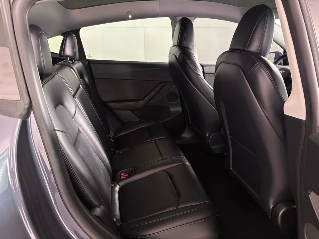 Used 2022 Midnight Silver Metallic Tesla Performance image 39