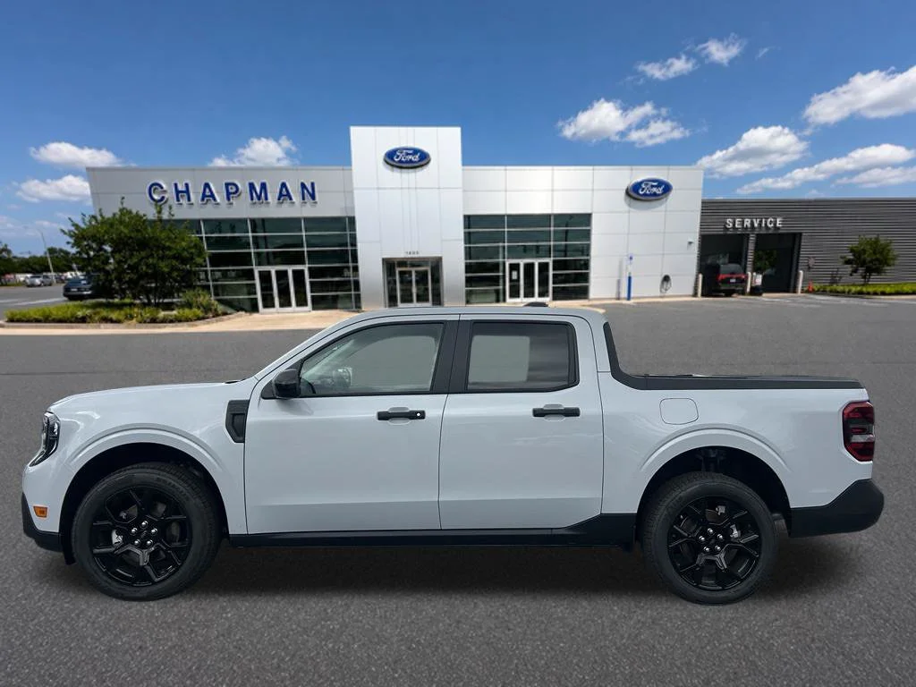 New 2026 Space White Metallic Ford XLT image 2