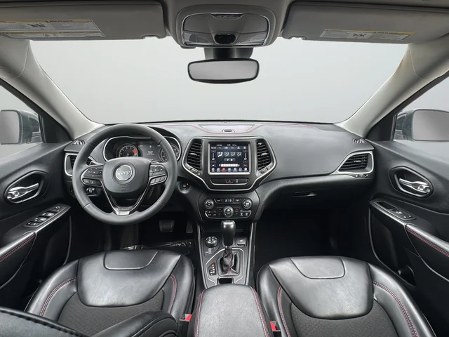 Used 2022 White Jeep Trailhawk image 9