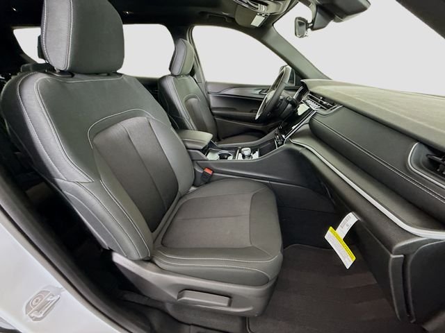 New 2026 Bright White Clearcoat Jeep Laredo image 28
